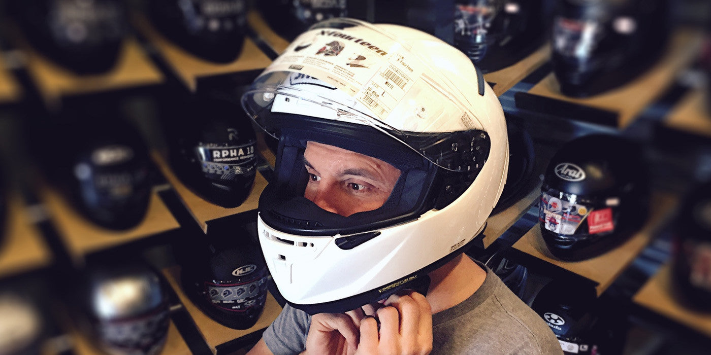 SHOEI X-Fourteen Helmet Not just a race helmet - Beach Moto SHOEI X-Fourteen Helmet Not just a race helmet - Beach Moto